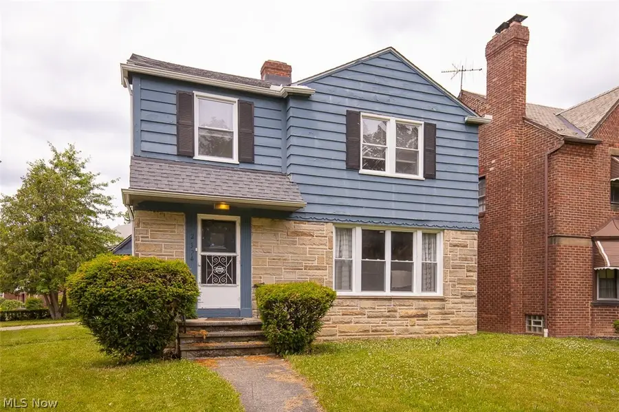 2374 Traymore Road, University Heights, OH 44118 - #2