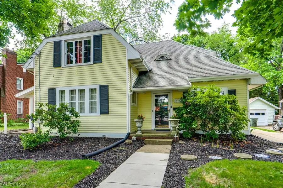 608 25th Nw Street, Canton, OH 44709 - #2