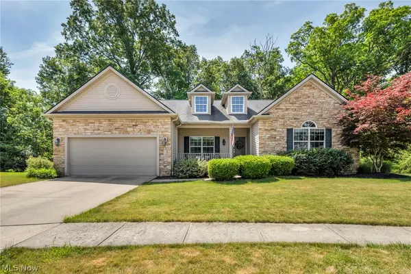 880 Shadow Creek Trail, Amherst, OH 44001