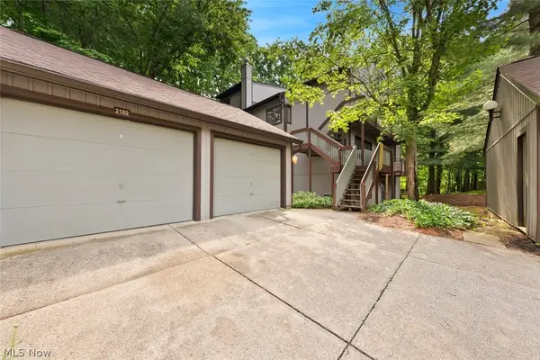 2189 Pinebrook Trail, Cuyahoga Falls, OH 44223