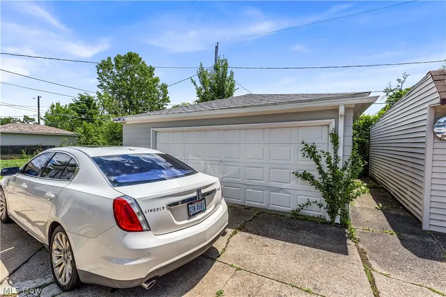 4245 E 177th Place, Cleveland, OH 44128 - #3