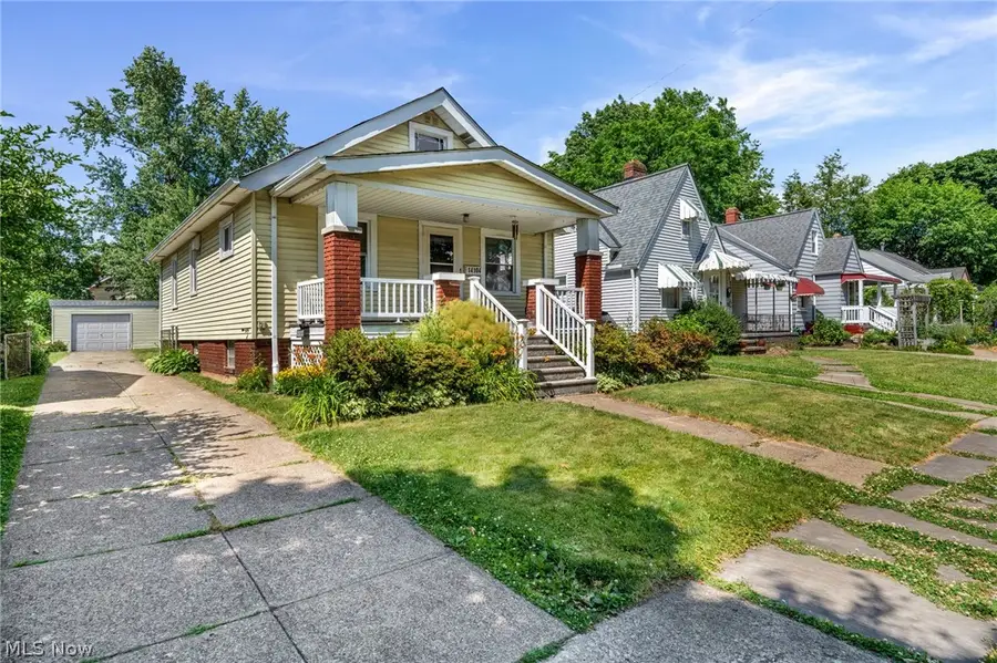 14104 Carrydale Avenue, Cleveland, OH 44111 - #2