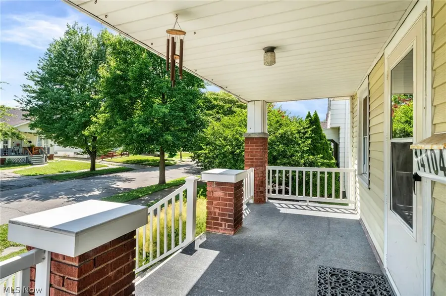 14104 Carrydale Avenue, Cleveland, OH 44111 - #3