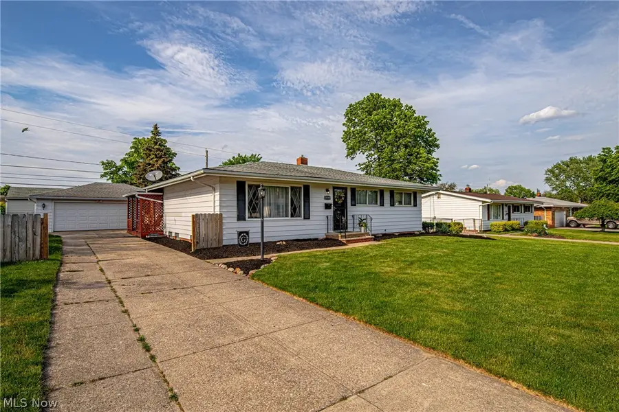 10340 Terrace Court, Parma, OH 44130 - #2