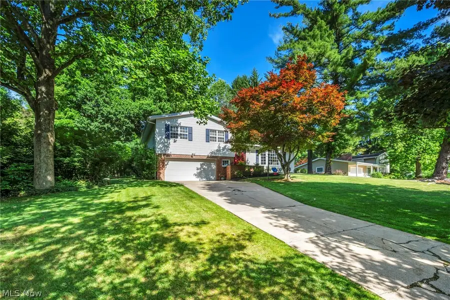 6827 Cranbrook Drive, Brecksville, OH 44141 - #2
