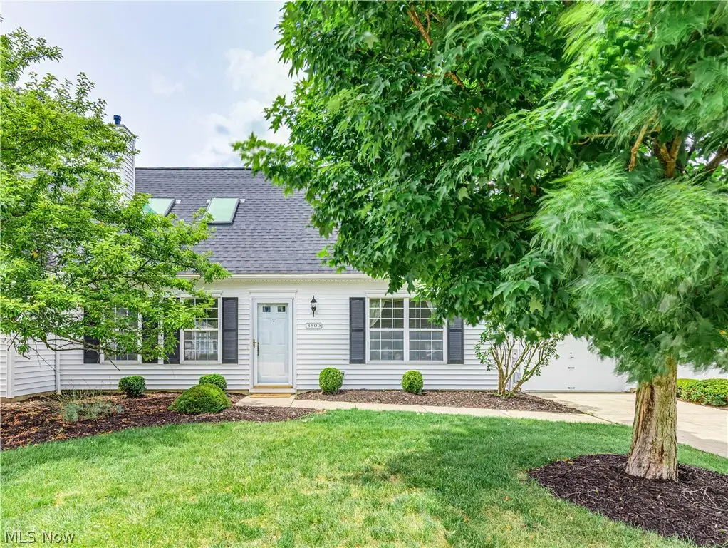 3500 E Prescott Circle, Cuyahoga Falls, OH 44223 - #1