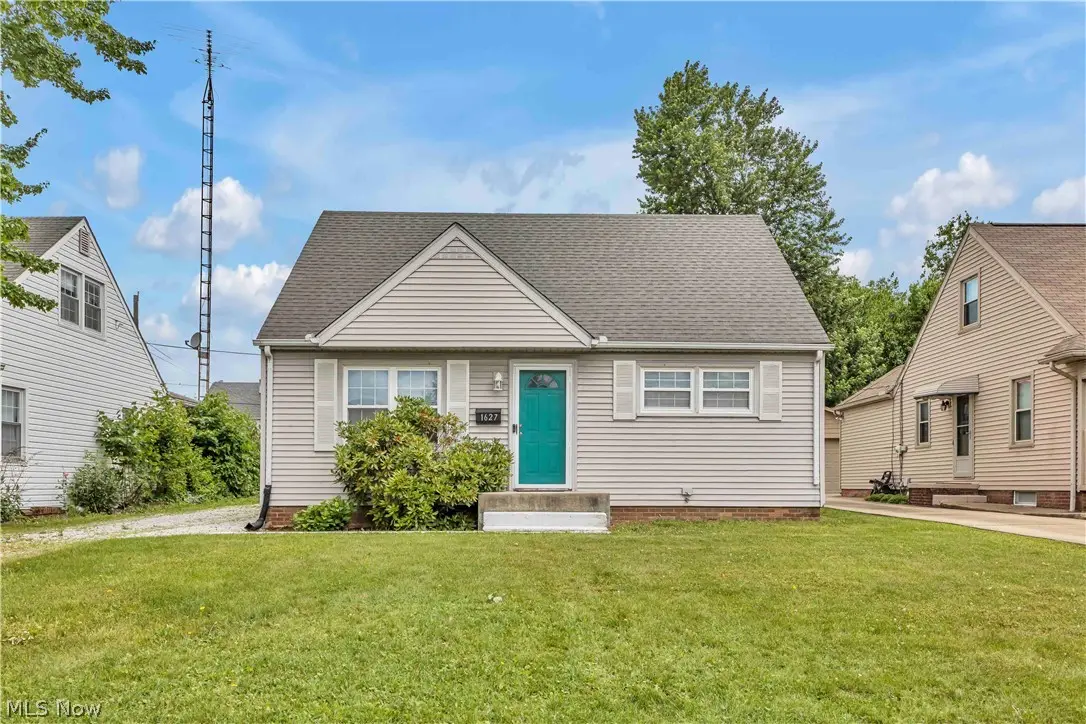 1627 33rd Ne Street, Canton, OH 44714 - #1