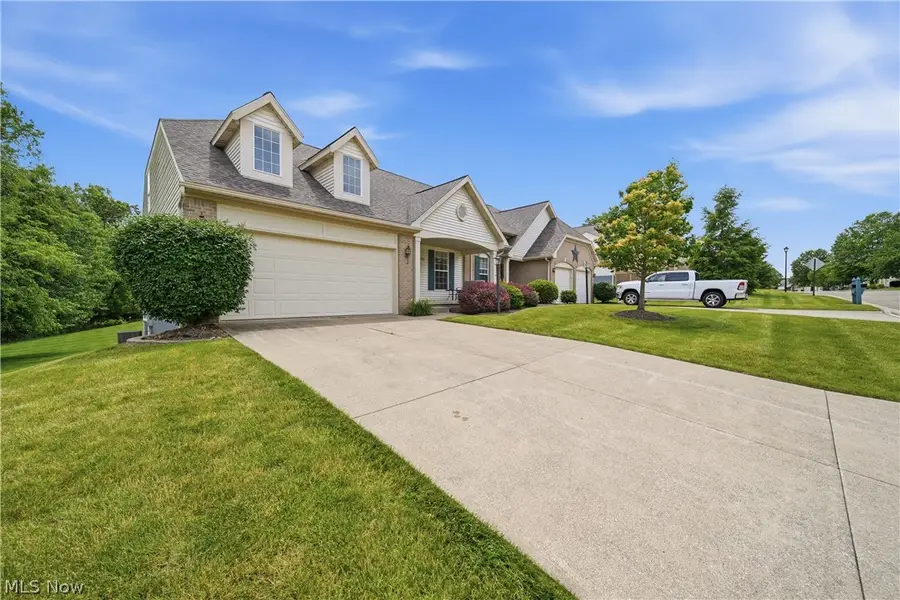 1652 Southpointe Ne Circle, Canton, OH 44714 - #3