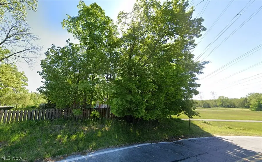 155 Erie Road, Eastlake, OH 44095 - #2