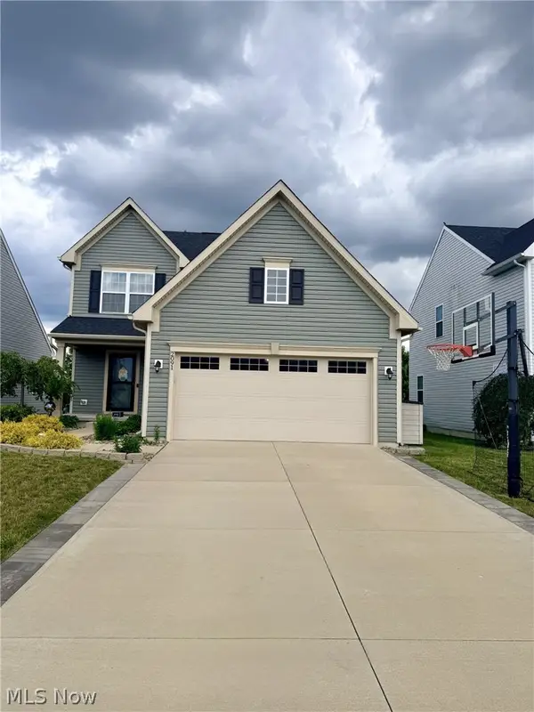 2091 Farroni Drive, Willoughby, OH 44094