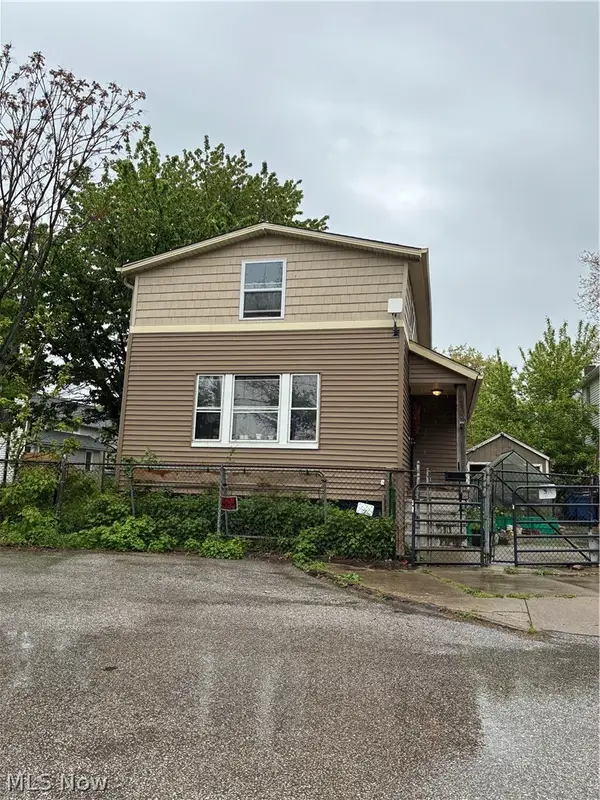 5900 Lawn Avenue, Cleveland, OH 44102
