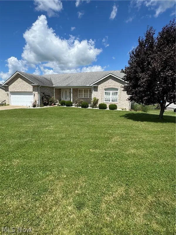 46121 Country Lake Drive, St Clairsville, OH 43950
