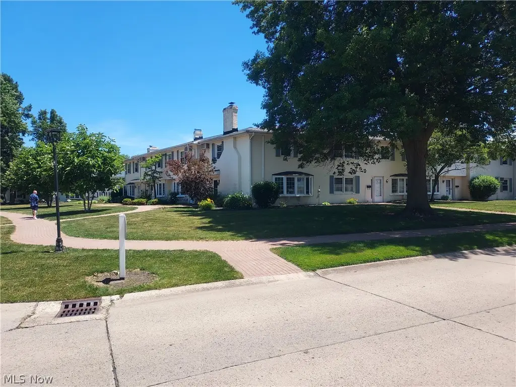 6 Meadowlawn Drive, Mentor, OH 44060 - #1