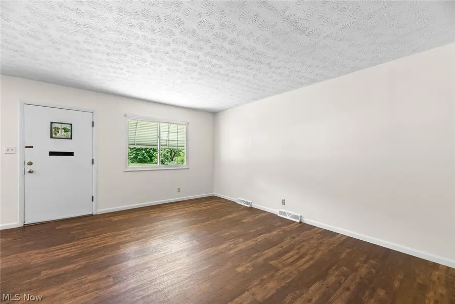 1163 Tonawanda Avenue, Akron, OH 44305 - #3