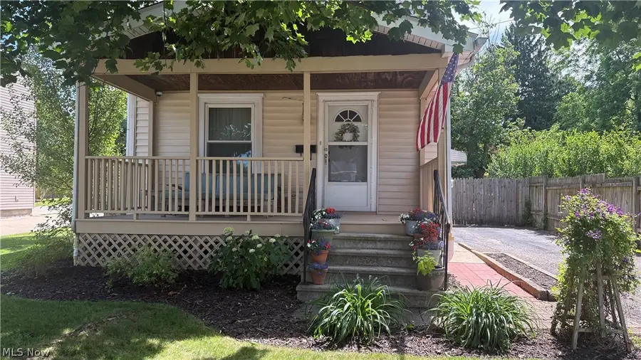 2559 6th Street, Cuyahoga Falls, OH 44221 - #2