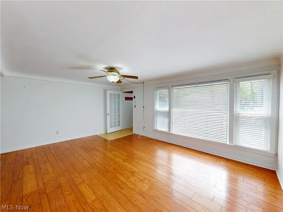 1049 Renfield Road, Cleveland Heights, OH 44121 - #2
