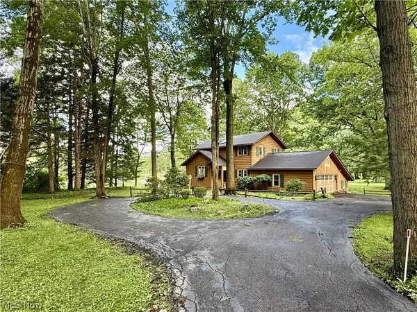 17956 Elliott Drive, Chagrin Falls, OH 44023