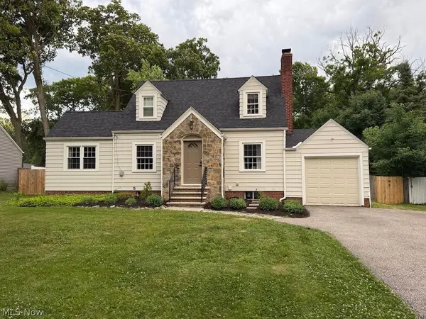 2350 Hillside Road, Seven Hills, OH 44131