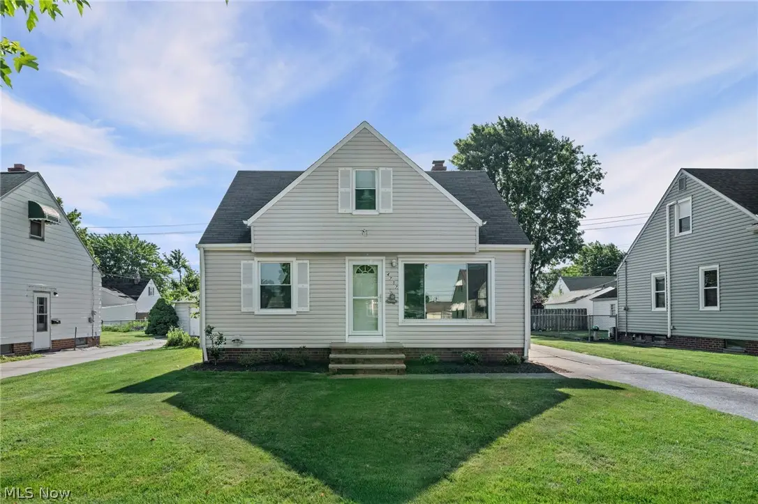 4757 Summer Lane, Brooklyn, OH 44144 - #1