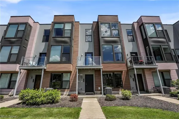 1208 W 73rd Place, Cleveland, OH 44102