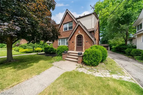 15506 Lydian Avenue, Cleveland, OH 44111