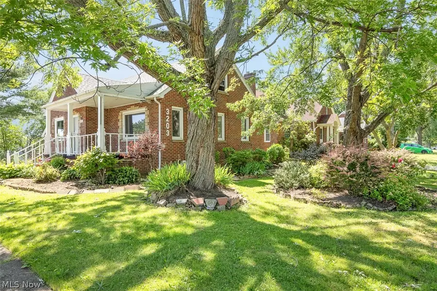 3203 Oakdale Avenue, Lorain, OH 44055 - #3