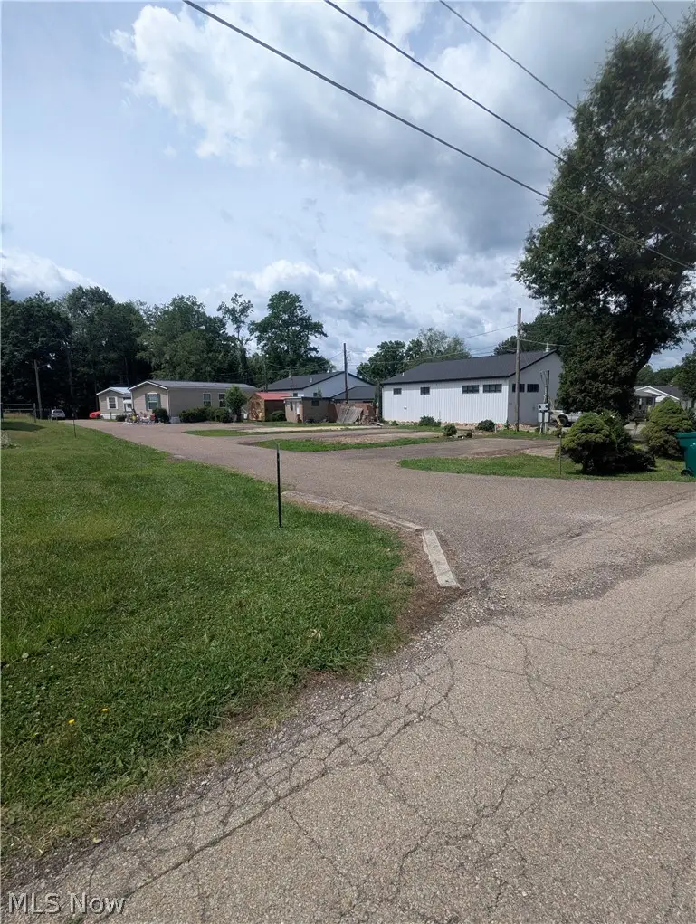 860 Grove Road, Zanesville, OH 43701 - #1