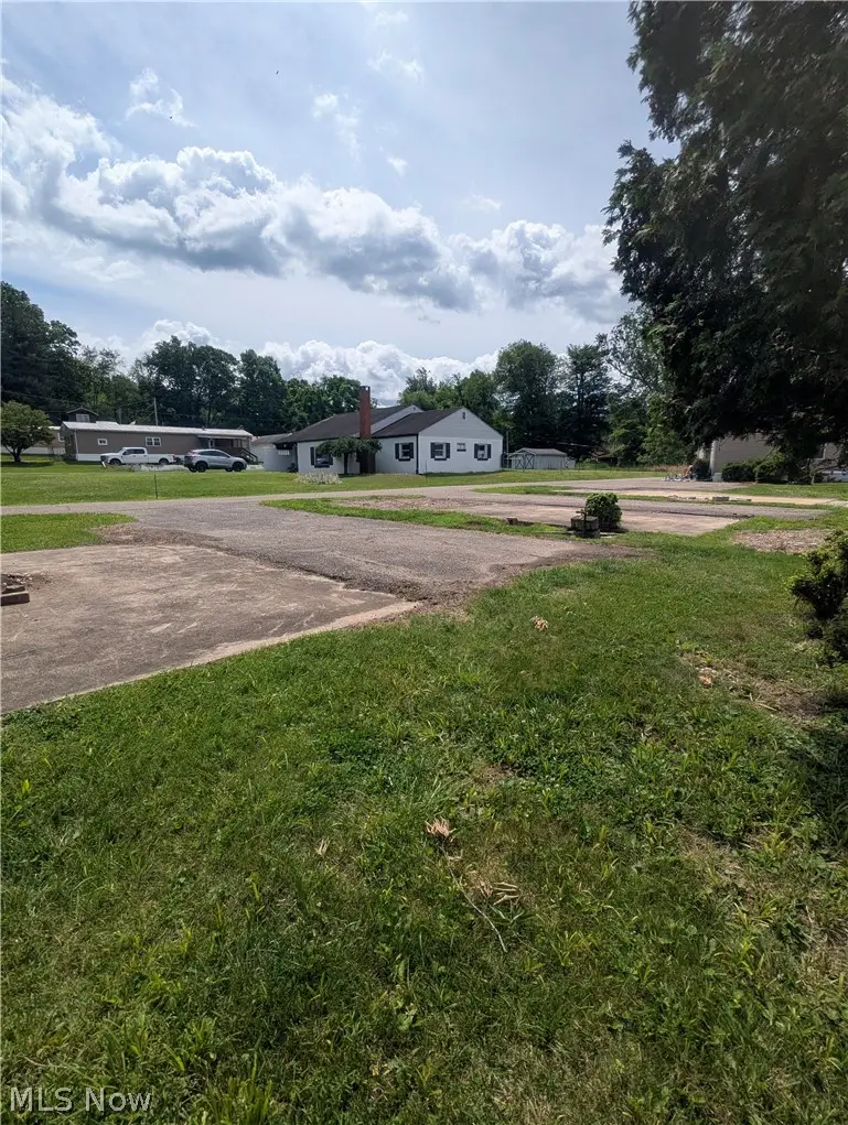 860 Grove Road, Zanesville, OH 43701 - #3