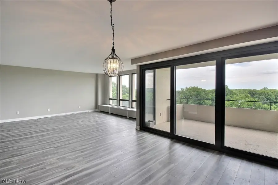 1 Bratenahl Place #802, Bratenahl, OH 44108 - #3