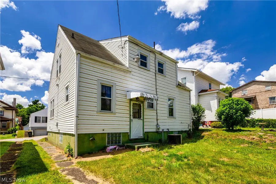 302 Cedar Avenue, Steubenville, OH 43952 - #3