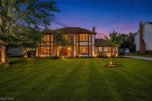 10037 Jamestown Drive, North Royalton, OH 44133