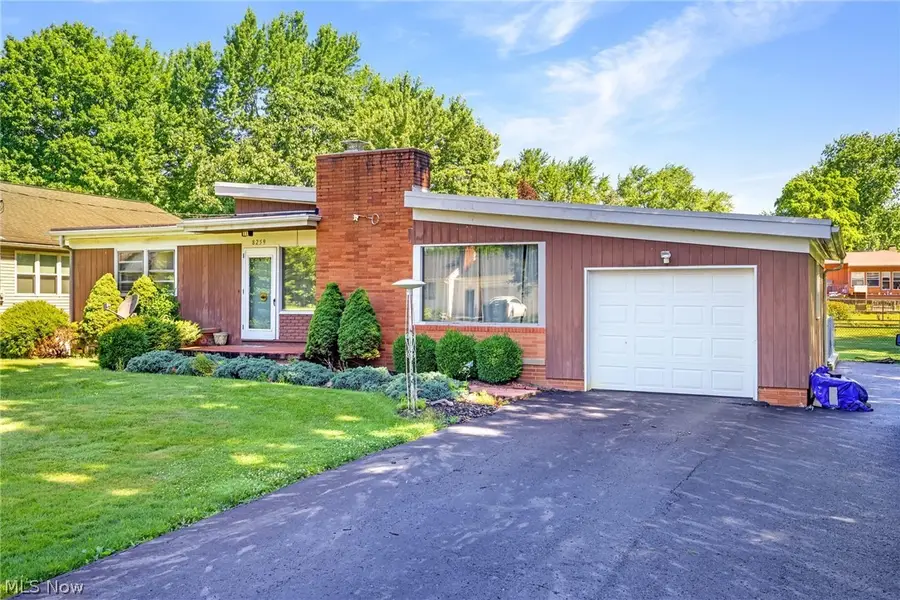 8259 Walter Nw Street, Massillon, OH 44646 - #2