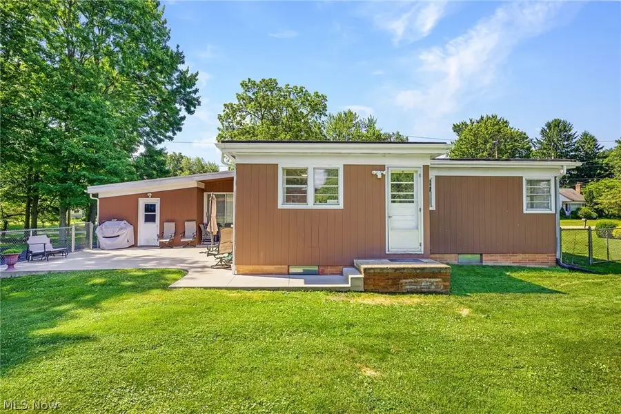8259 Walter Nw Street, Massillon, OH 44646 - #3