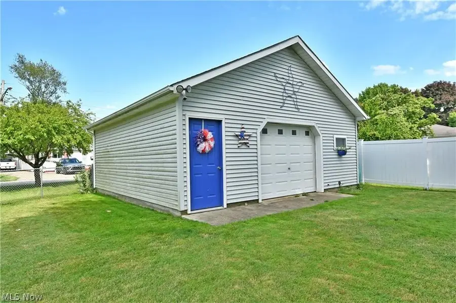 632 Chestnut Street, Conneaut, OH 44030 - #3