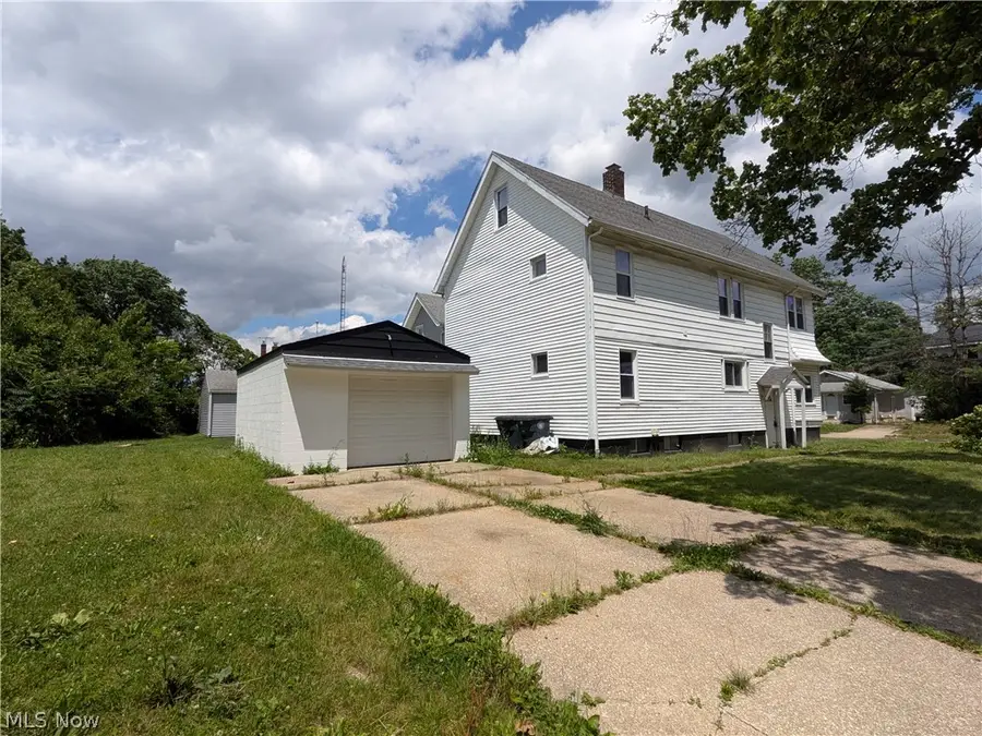 656 Hammel Street, Akron, OH 44306 - #3