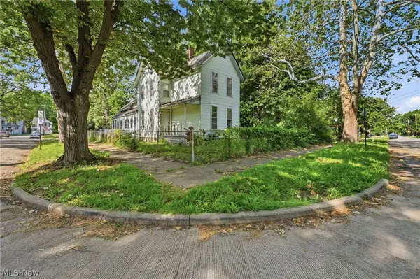 6701 Hope Avenue, Cleveland, OH 44102