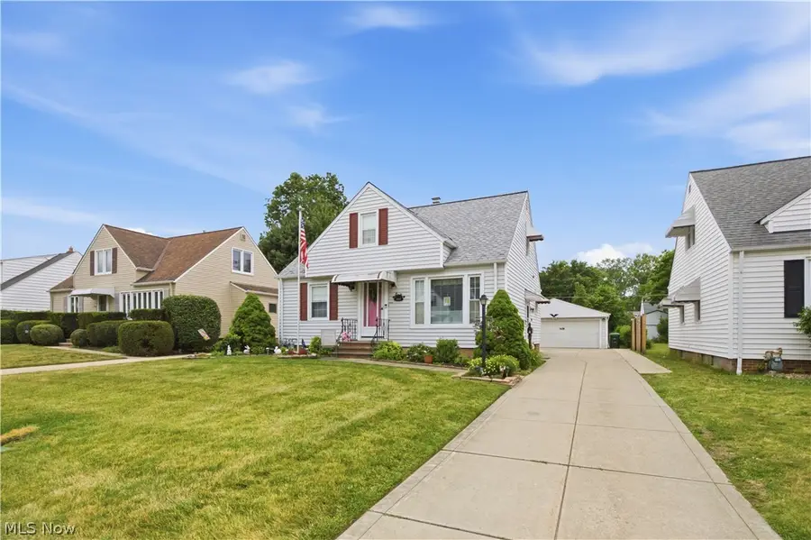 2212 Larchmont Drive, Wickliffe, OH 44092 - #2