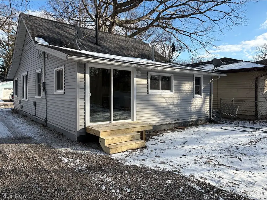 656 Hazelwood Avenue, Vermilion, OH 44089 - #3