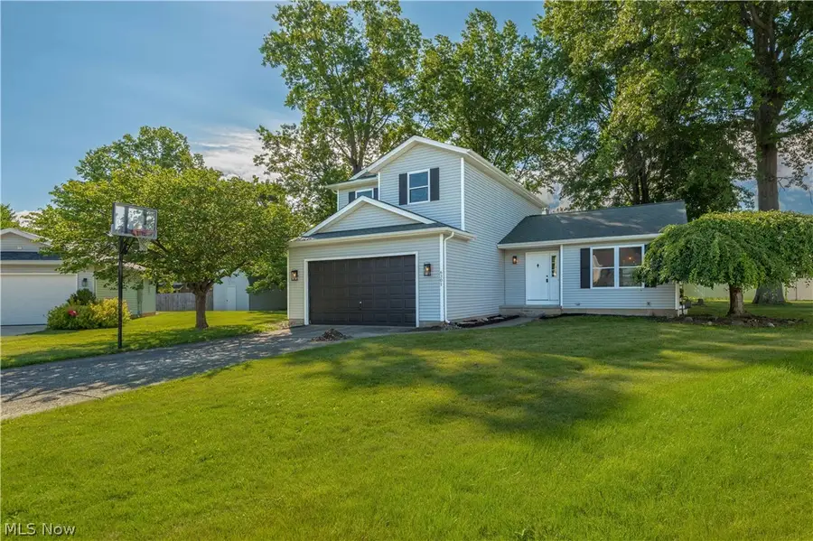 6301 Fiesta Court, Lorain, OH 44053 - #3