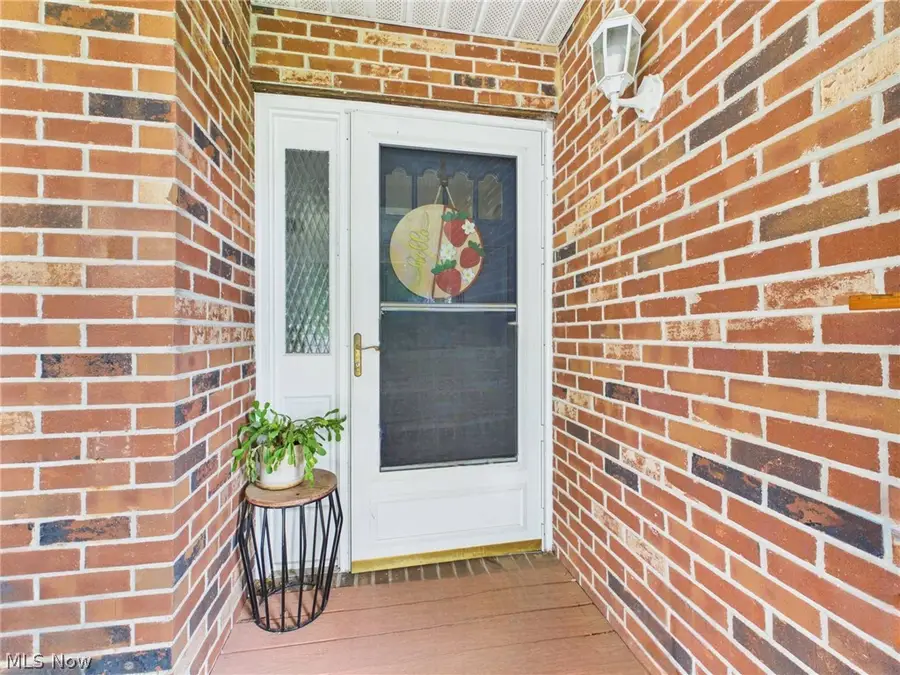 140 Hendricks Street, Newport, OH 45768 - #3