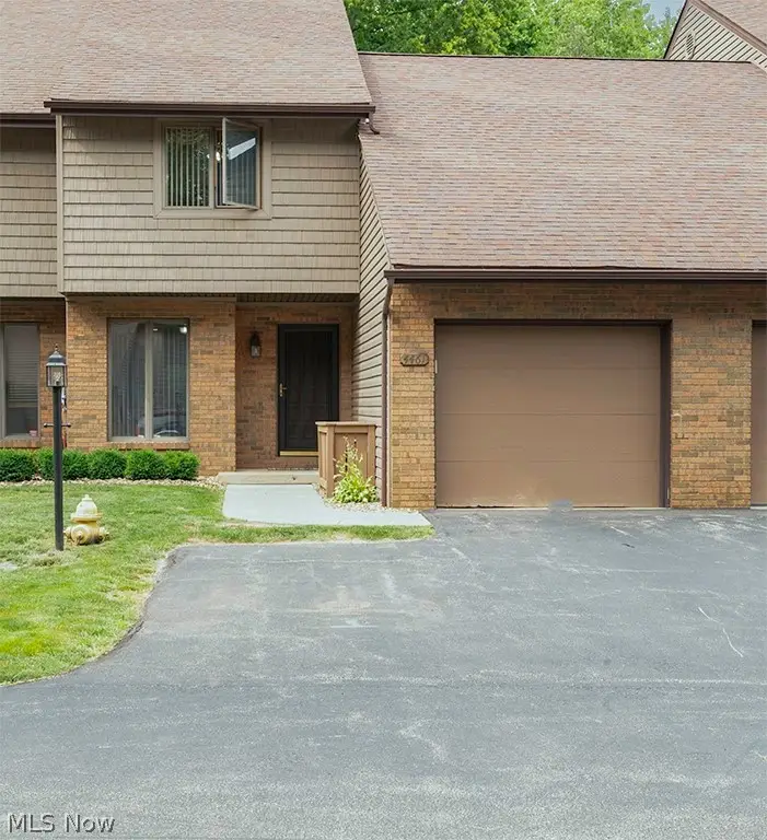 4461 Willow Creek Se Drive, Howland, OH 44484 - #1