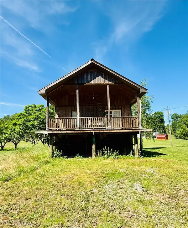 42 Stewart Street, Creston, WV 26141