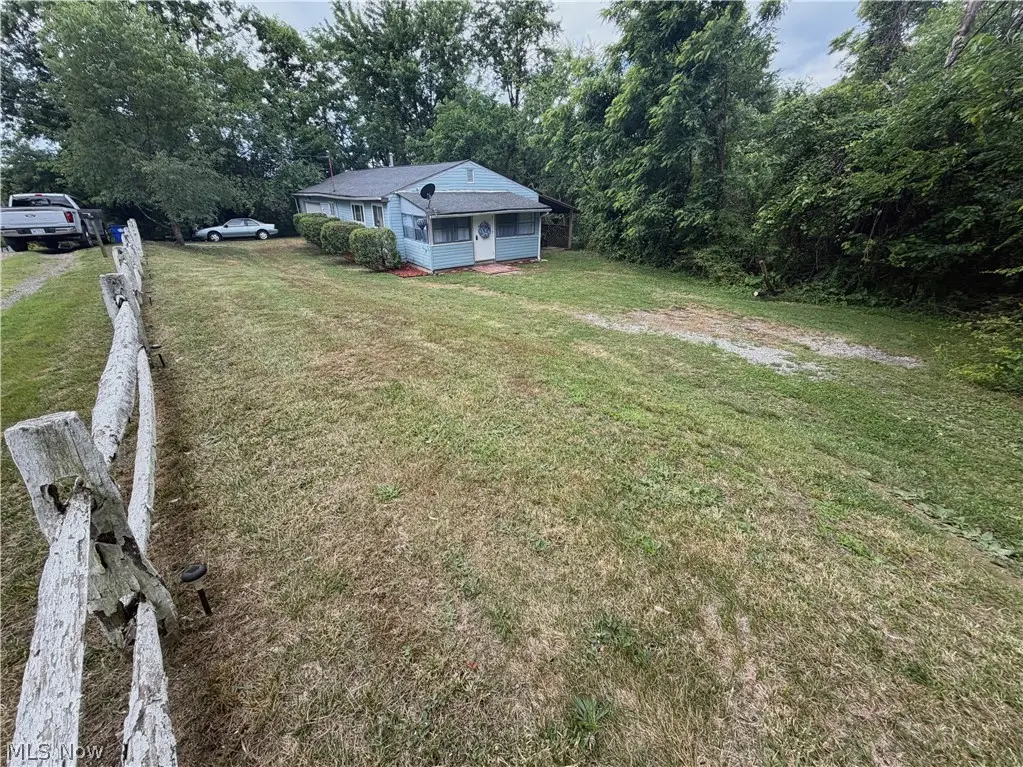 1129 Sunset Drive, East Liverpool, OH 43920 - #1