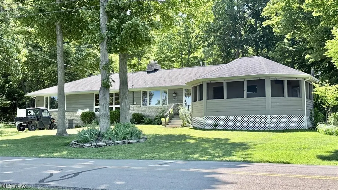 1036 W Lakeshore Drive, Kelleys Island, OH 43438 - #1