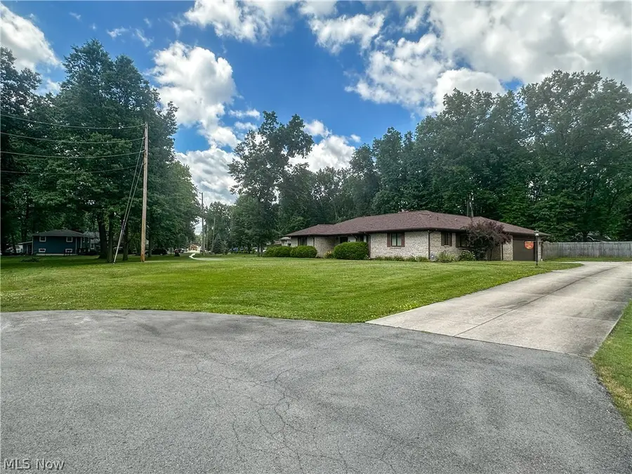 1060 Broadway Se Avenue, Warren, OH 44484 - #3