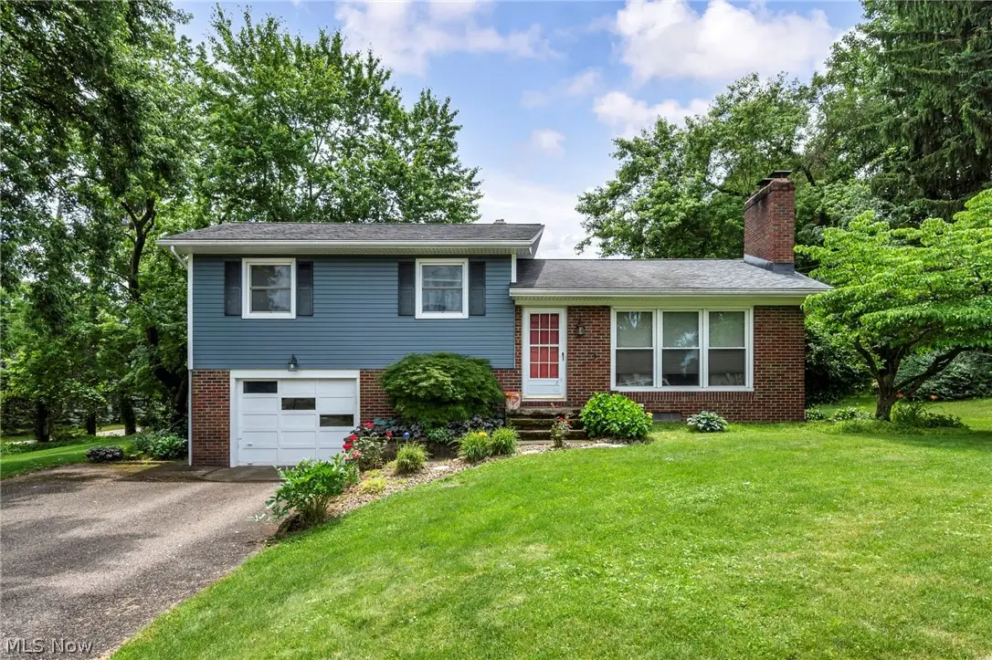 12880 Sunset Nw Circle, Uniontown, OH 44685 - #1