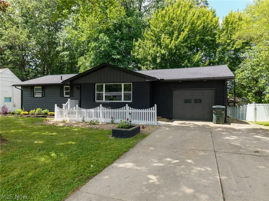 478 Bicksler Drive, Wadsworth, OH 44281 - #2