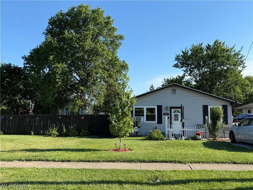362 Brace Avenue, Elyria, OH 44035 - #1