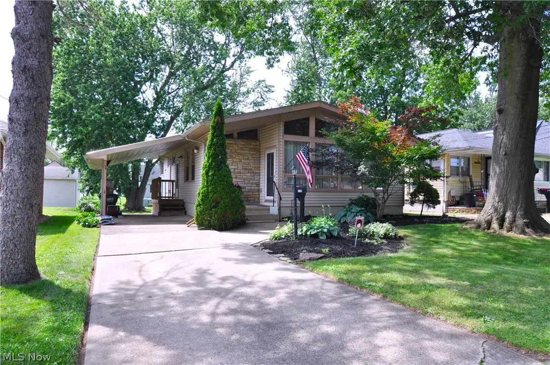 172 27th Nw Street, Barberton, OH 44203 - #1