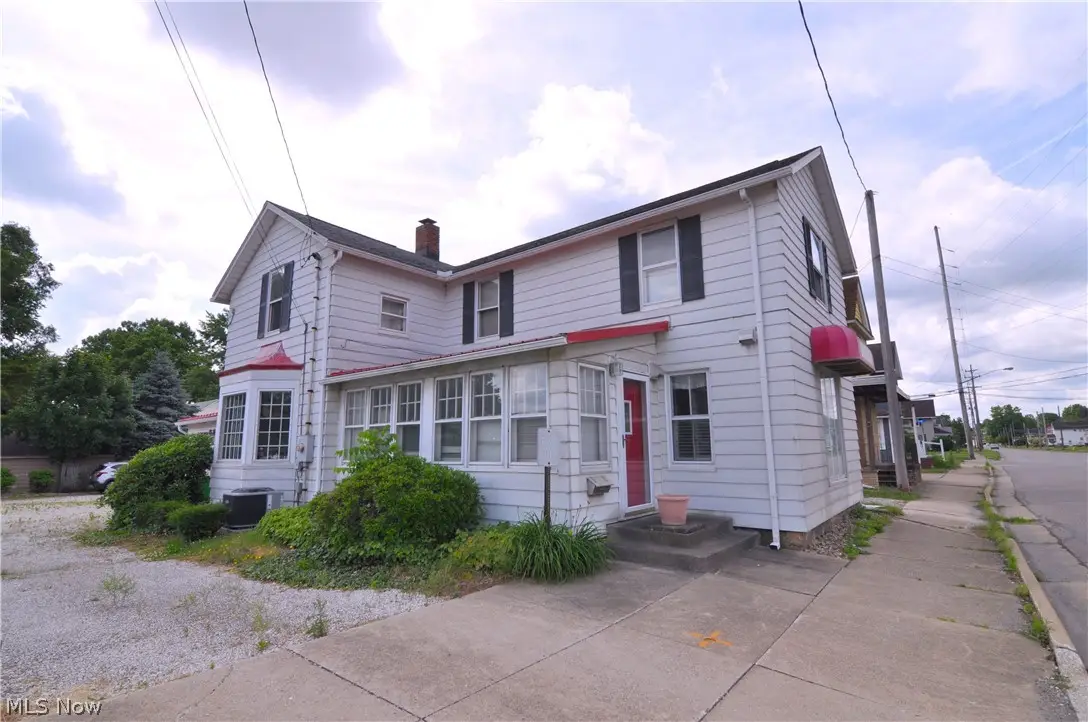 25 31st Sw Street, Barberton, OH 44203 - #1